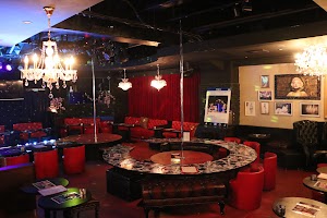 Show Club nest (ショークラブ ネスト）