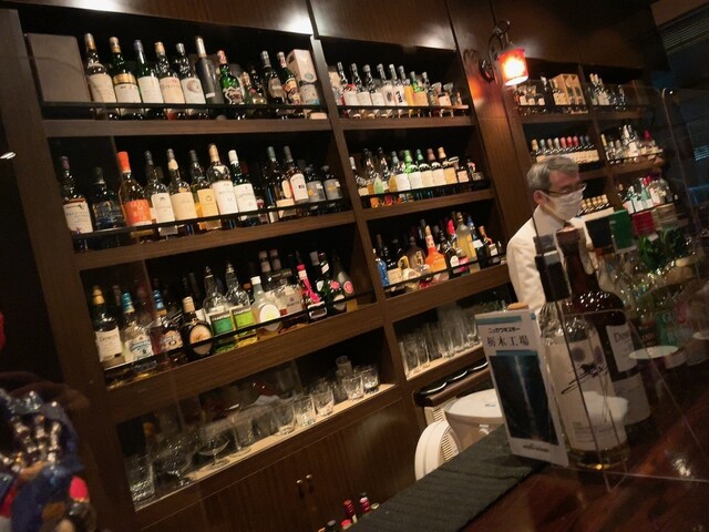 MOMOTA Bar